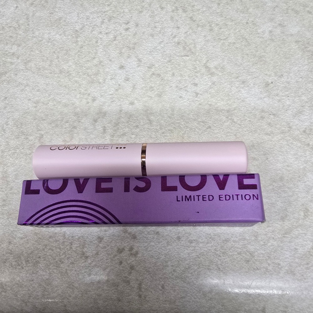 Color Street Love Is Love Tinted Lip Balm 102‎ Limited Edition Purple 0.1oz NEW